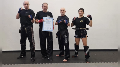 Die Danträger des KBC Amberg (von links): Dieter Bachhuber (7. Dan), Kurt Karl (7. Dan), Martin Dietl (4. Dan) und Jenny Wurster (2. Dan) (Bild: Jenny Wurster)
