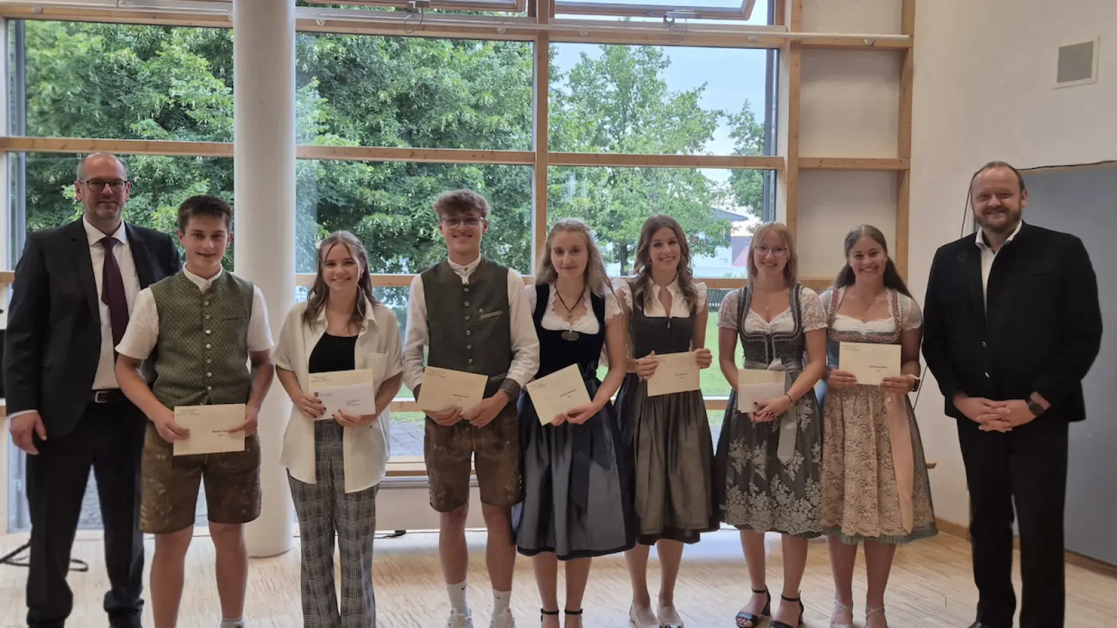 Die Jahrgangsstufenbesten. (Bild: Doris Thammer)