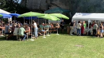 Bereits eine Stunde nach Beginn, waren alle Plätze belegt. (Bild: Johann Adam)