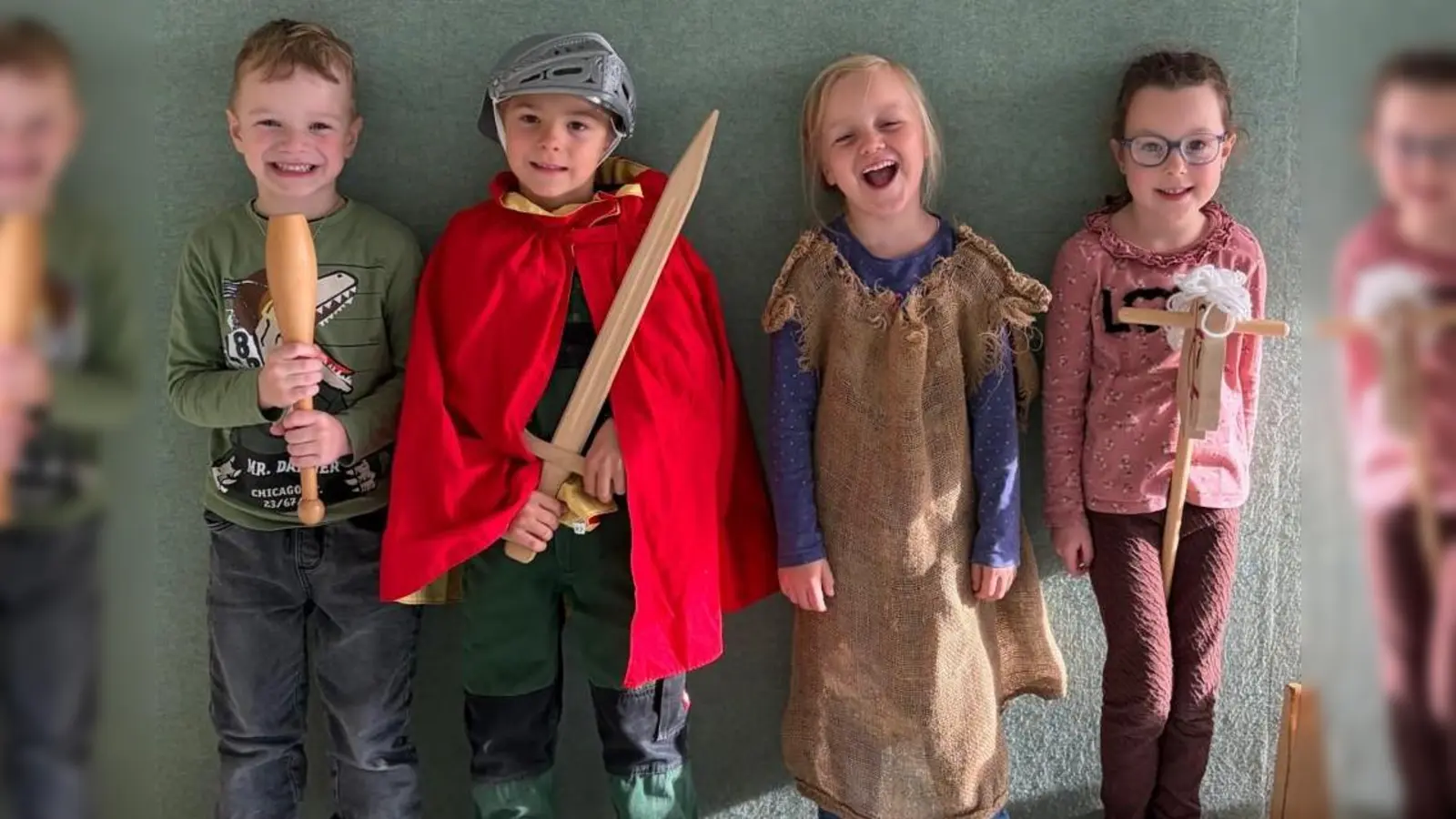 Vorschulkinder üben für Ihr Rollenspiel  (Bild: Jessica Winklmann)
