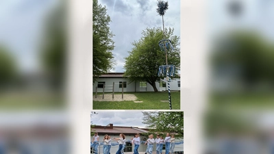 Tanzgruppe auf der Bühne im Schulgarten. (Bild: Michaela Ponnath)