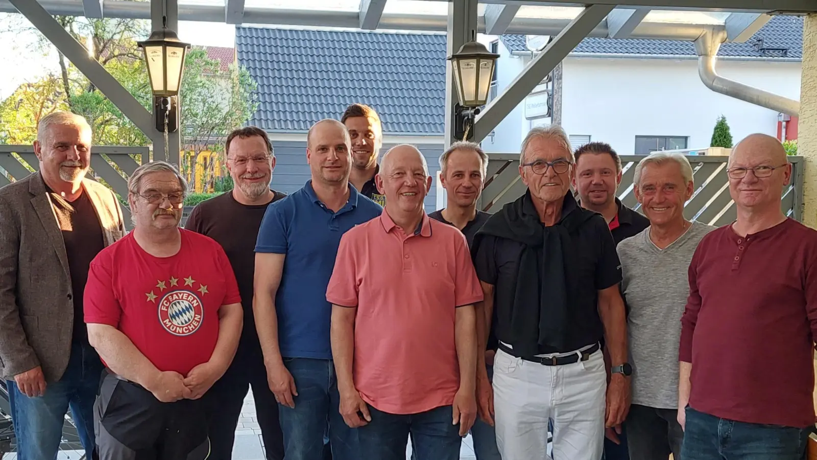 Die neue Vorstandschaft des Förderverein Fußball mit Bürgermeister Ludwig Biller. (Bild: Helmut Härning )