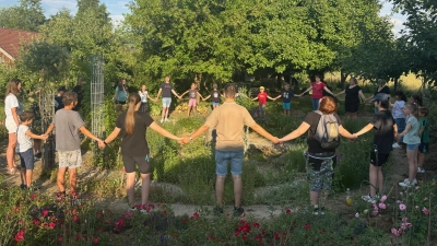 Im Kreislehrgarten gab es einen interessanten Aufenthalt. (Bild: Silke Scherm)