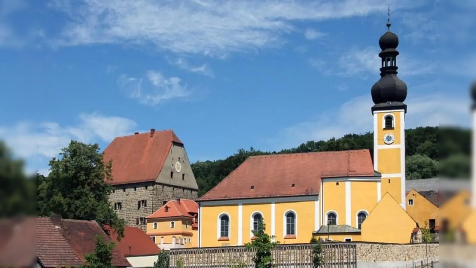 Kirche St. Michael in Wolfring (Bild: Julia Schleicher)