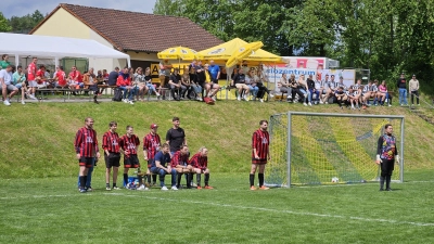 Auf tolles Fußballwetter und viele Zuschauer hofft der Stammtisch HILTI-Power beim HILTI-Cup 2026 im Sportzentrum am Forst. (Bild: Günther Schatz)
