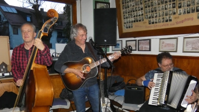 Thomas Eisenhöfer und seine Bandkollegen gaben ein tolles Konzert (Bild: Heidi Kurz)