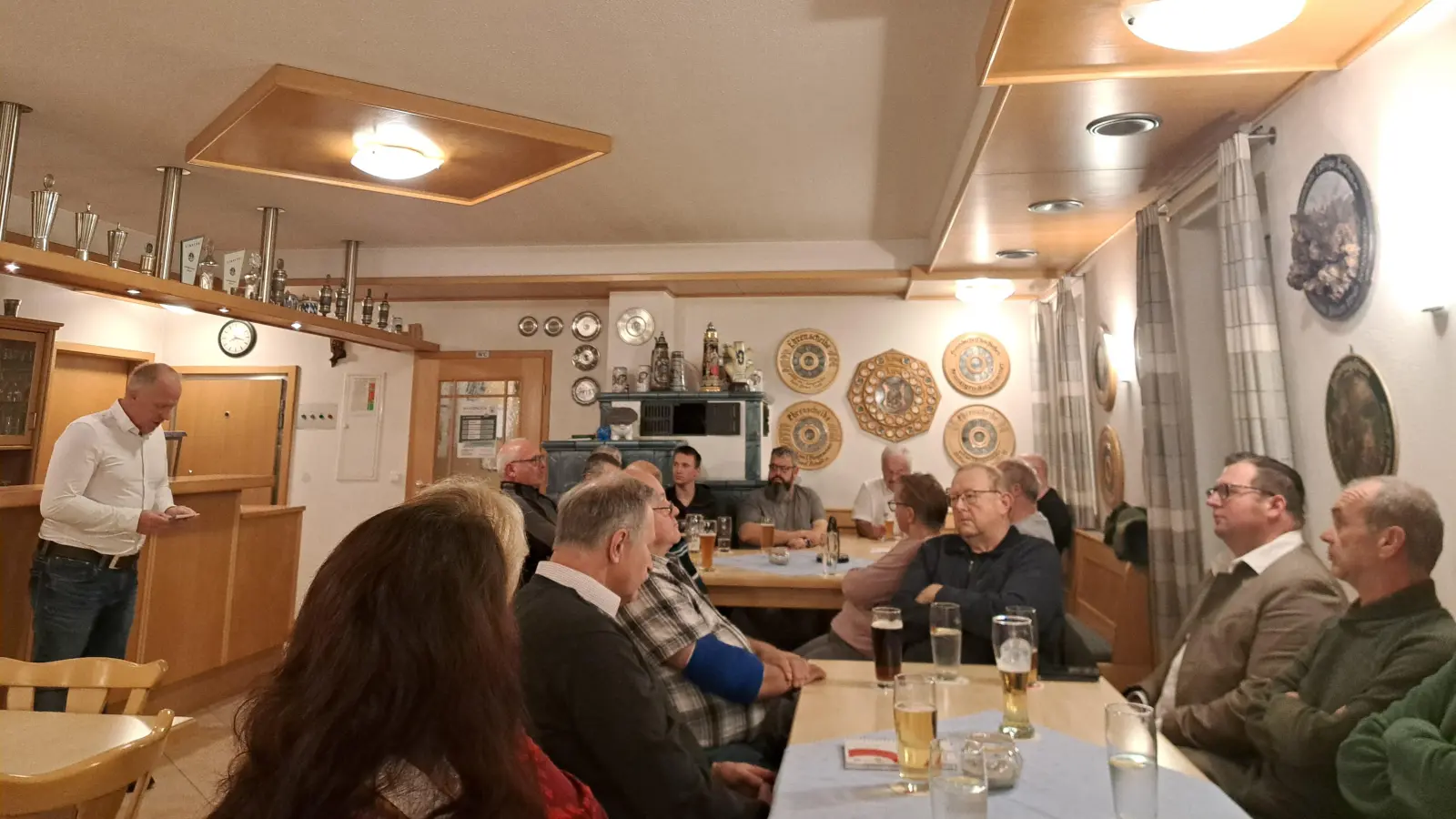 Gute Gespräche beim Bürgergespräch in Holzhammer. (Bild: Thomas Hottner)