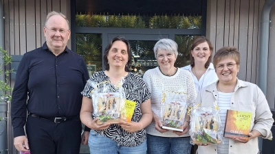 Die drei scheidenden Mitglieder (von links) Maria Unterstein, Monika Käß und Sabine Bauer. (Bild: Carolin Lindner)