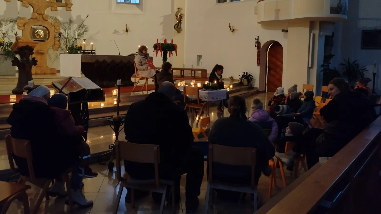 Einstimmung in das erste Adventswochenende mit einer Klanggeschichte. (Bild: Melanie Tafelmeyer)