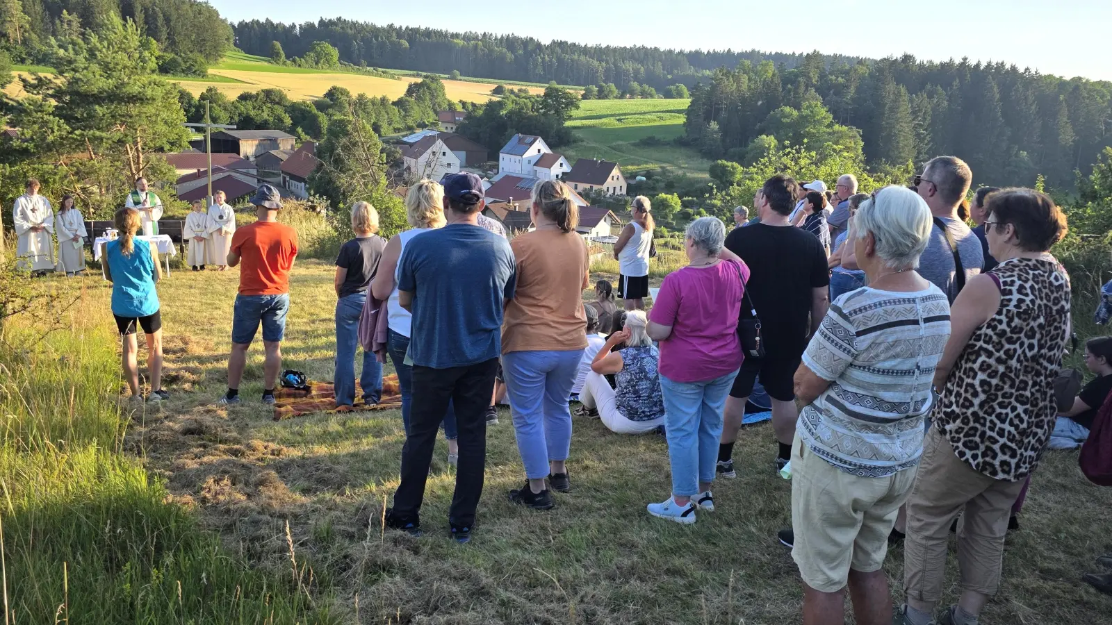 Kolping Gottesdienst auf dem Schlögelsmühlfelsen (Bild: Georg Dürr)