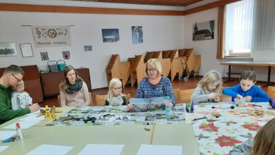 Schneemann basteln mit Monika  (Bild: Elissabeth Kraus )