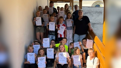 Ferienprogramm „Quizparcour” mit den FREIEN WÄHLERN Plößberg.  (Bild: Bettina Krapfl)