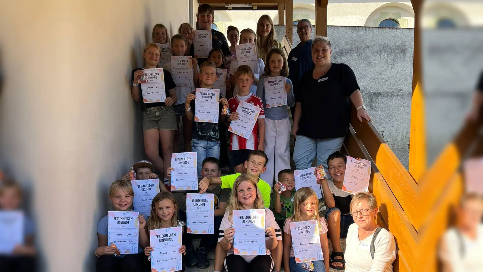Ferienprogramm „Quizparcour” mit den FREIEN WÄHLERN Plößberg.  (Bild: Bettina Krapfl)
