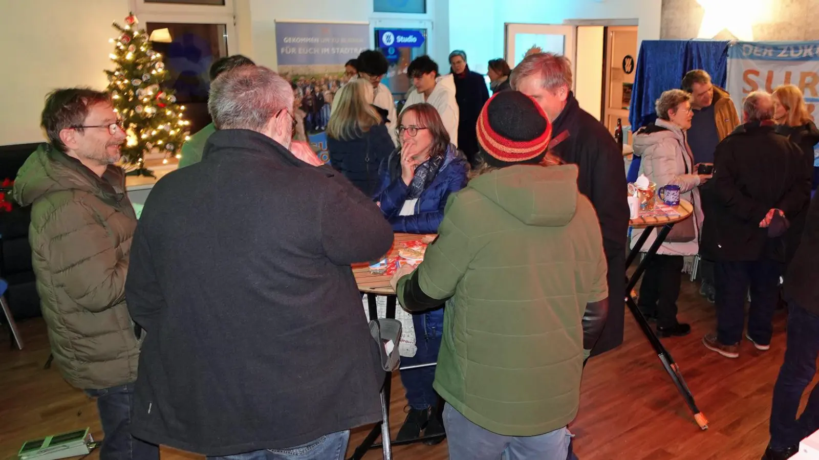 Reger Andrang bei SURO2030 am 2. Advent in Rosenberg. (Bild: Christian Koch)