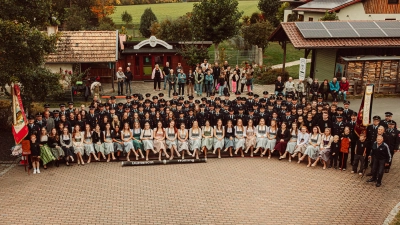 Feuerwehr Dürnsricht - Ehrenpatenbitten - Gruppenbild.  (Bild: Philipp Ponader)