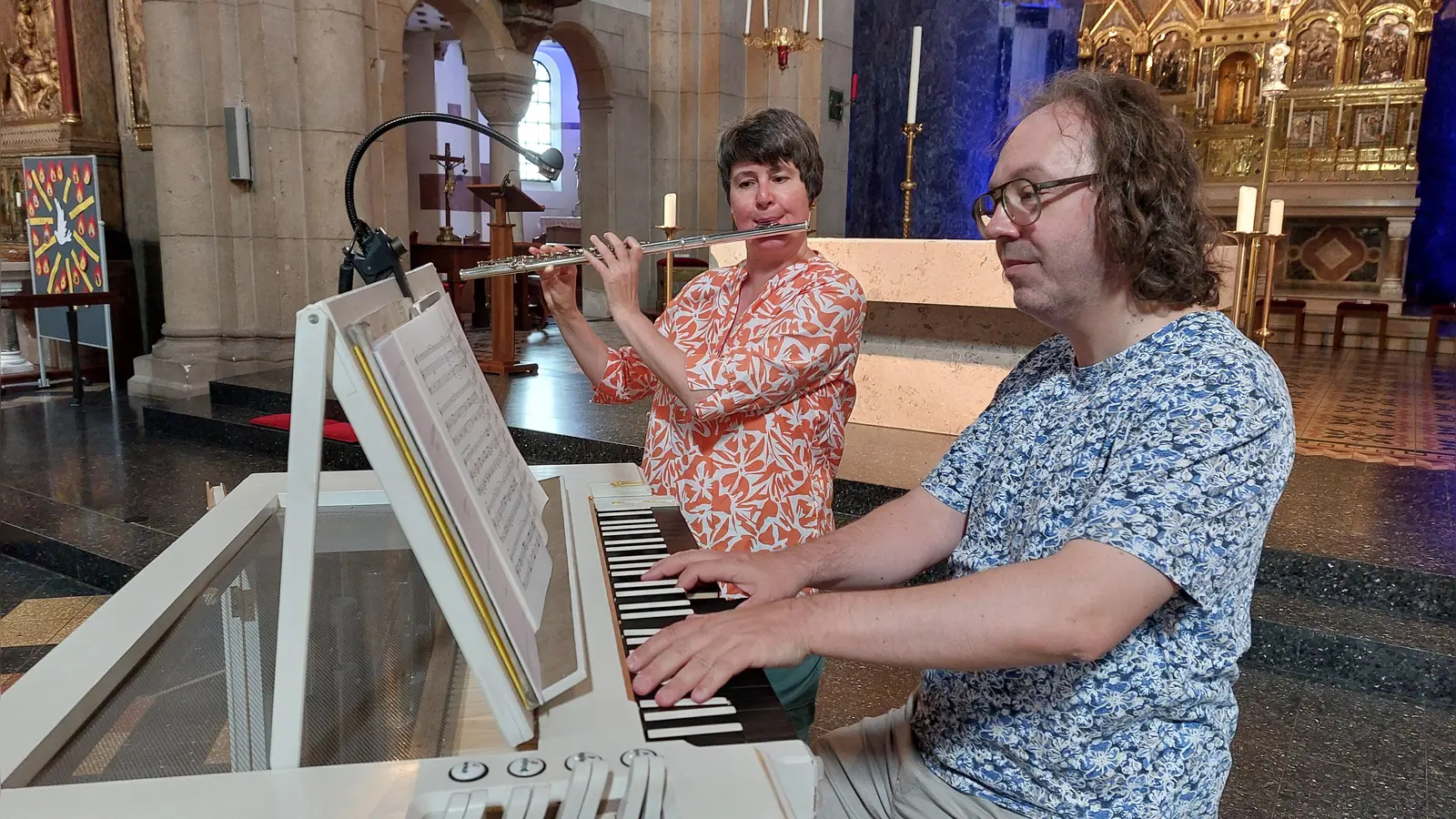 Gestaltet wurde das Konzert von Alexandra Reger und Stefan Schultes. (Bild: Helmut Kunz)