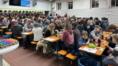 Auch die 2. Auflage des Taubenmarkts in Haselmühl war ein voller Erfolg.<br> (Bild: Florian Schlegel)