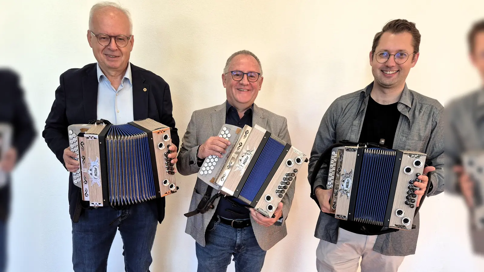 Die neuen Steirischen werden ausprobiert. v.l.n.r.: Dr. Franz Wach, Dr. Elmar Baumer, Thorsten Willecke  (Bild: Corinna Maaß)