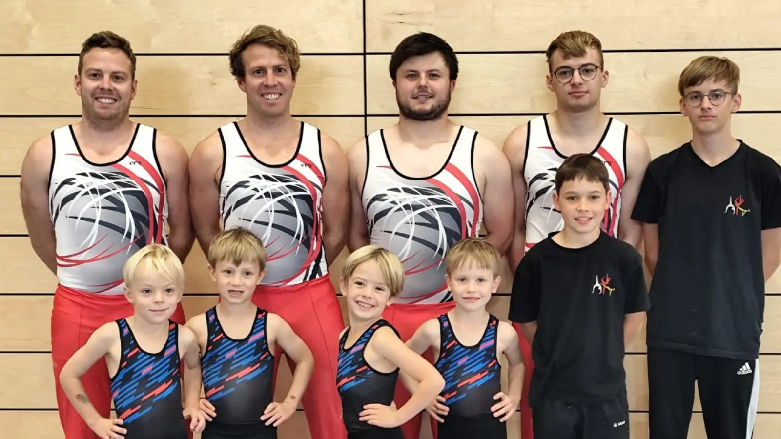 Die Turner der Turngemeinschaft Tirschenreuth beim Bayernpokal Gauentscheid in Windischeschenbach. (Bild: Anja Malzer)