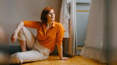 Sängerin, Schauspielerin und Sprecherin Laura Mann gestaltet das Konzert „Orange – Farbe der Hoffnung“ in Amberg. (Bild: Marian Lenhard)