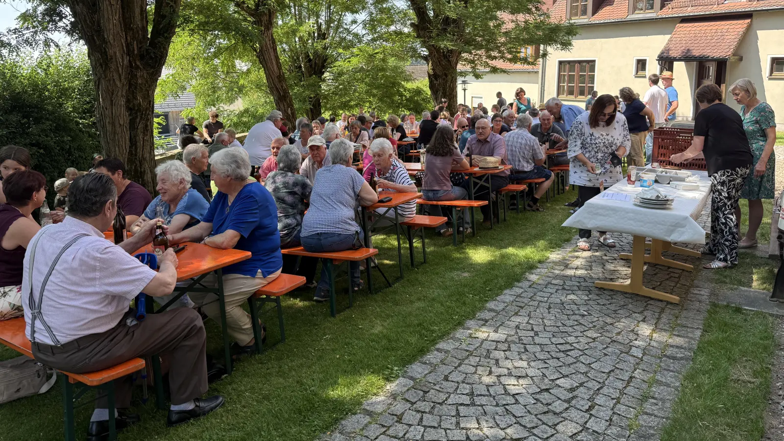 Ökumenischer Frühschoppen. (Bild: Ilse Hauer)