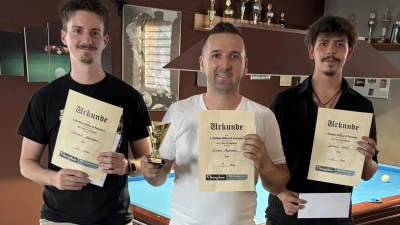 v.l.n.r.: 3.Platz Dominik Haberkorn, 1.Platz Ermin Avdibasic, 2.PLatz Jemmy Wolf (Bild: Stefan Dorner)