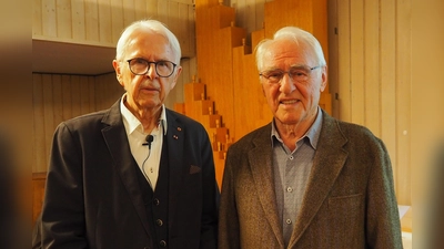 Goldene-Straße-Experte Rainer Christoph (links) zusammen mit Tutzing-Freundeskreis-Sprecher Dr. Ehrenfried Lachmann (Bild: Siegfried Bühner)