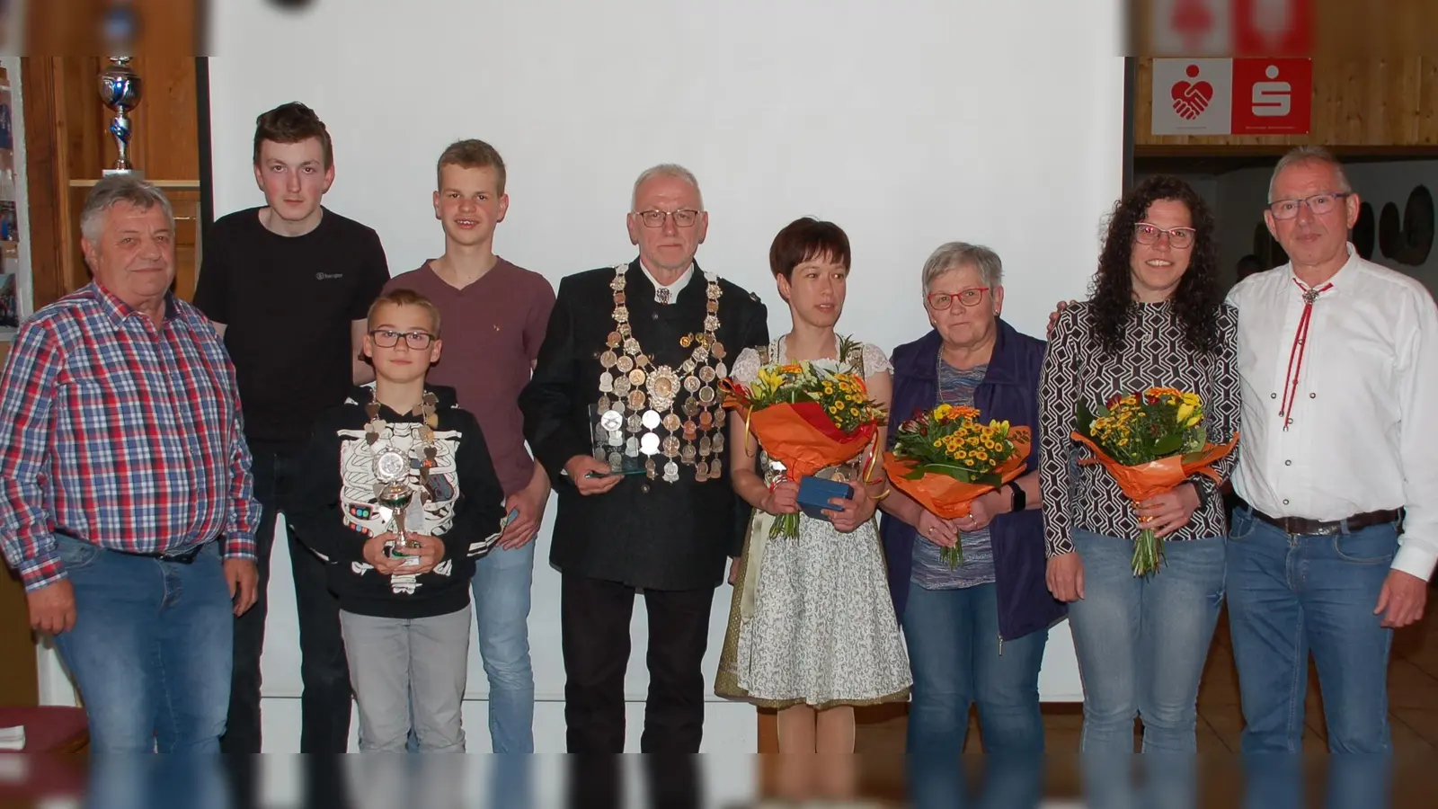 Ernst Danhauser, Andre Paulus, Jaiden Tyler Fox, Simon Ruppert, Walter Wolf, Lisa Himmelhuber, Annerose Danhauser, Tanja Hüttner und Erwin Himmelhuber.  (Bild: Anita Himmelhuber)