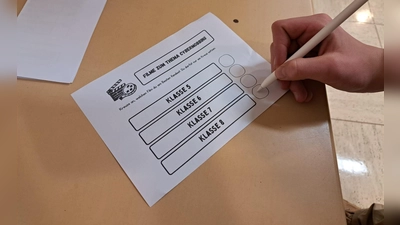 Eine Stimme konnte für einen der vier Beiträge vergeben werden (Bild: Hans Walter)