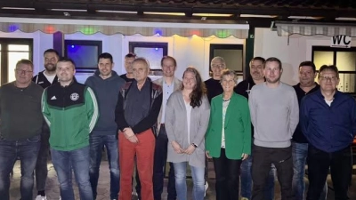 Die neu gewählte Vorstandschaft des FC Wernberg. (Bild: Konrad Kiener)