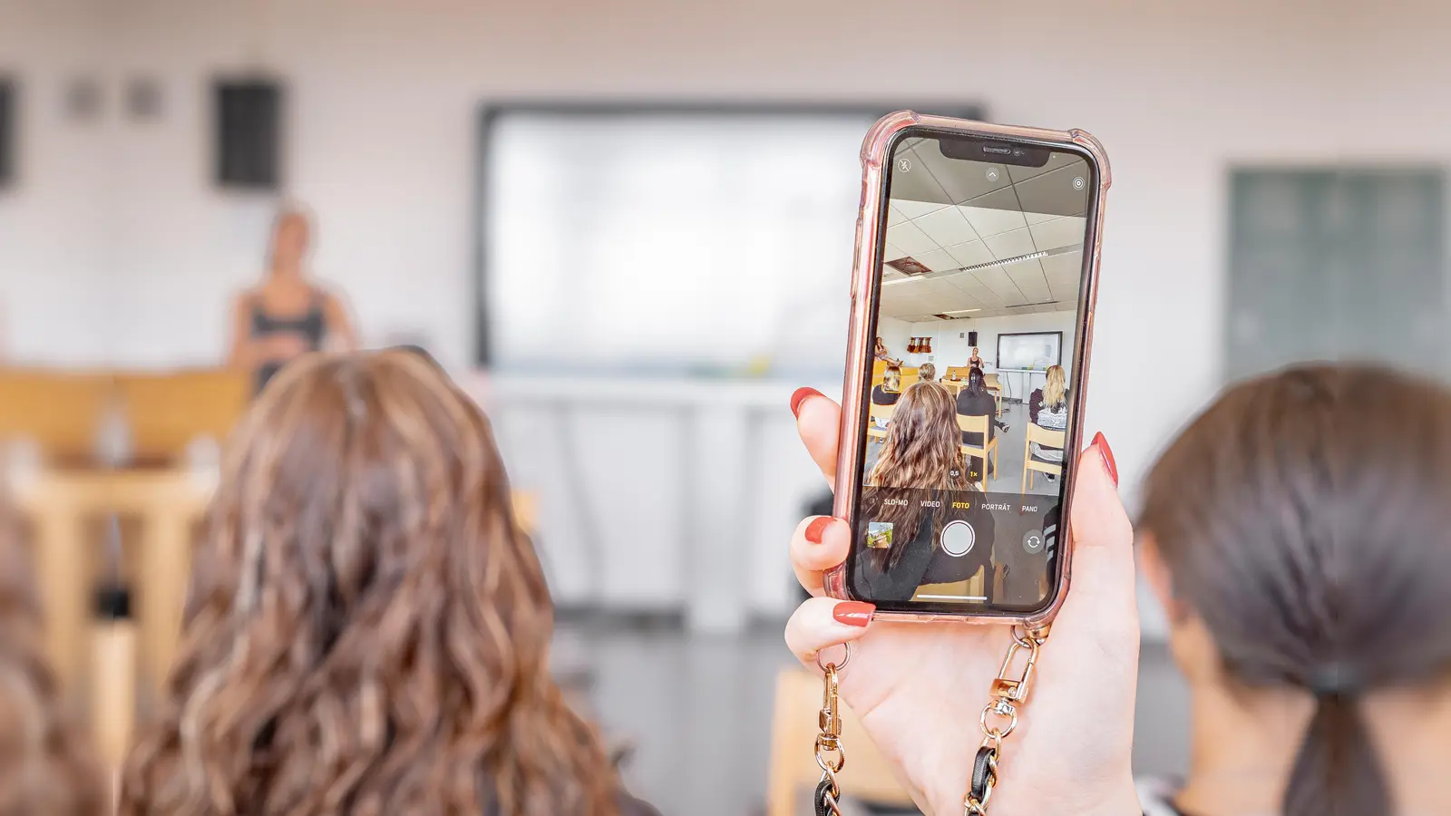 Online-Challenge für Fachkräfte der Jugendarbeit, die neue Wege zwischen digitaler Welt und innerer Balance eröffnet (Bild: Christian Kreil )