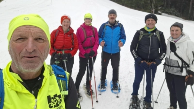 Teilnehmergruppe mit Bergführer Thomas Neufeld (links). (Bild: Roland Paulus)