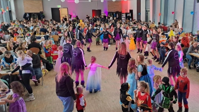 Die gut besuchte Stadthalle.  (Bild: Bernt Rose)