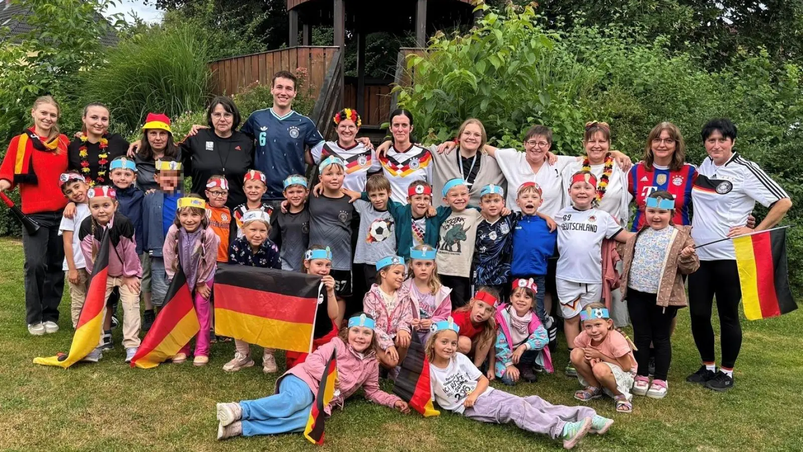 „Aufstieg in die erste Klasse” – Unter diesem Motto feierten die 26 Vorschulkinder des Kindergartens St. Martin ihren Abschied aus der Kindergartenzeit. (Bild: Alexander Schmid)