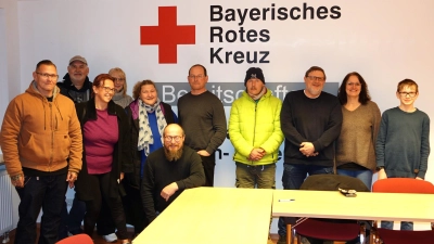 Die zweite Gruppe des Schlacken e.V. und der Luftsportgruppe Su.-Ro. beim Kurs zum „Lebensretter”  (Bild: Christian Koch)