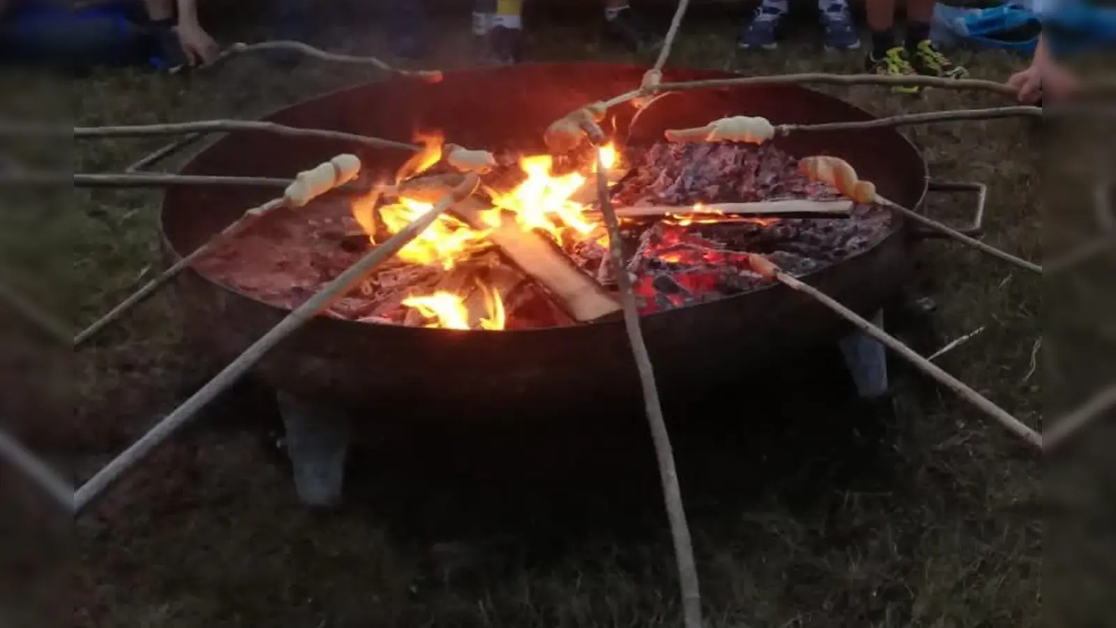 Lagerfeuer am Rastenberg  (Bild: Stephanie Döllinger)