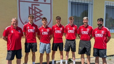 Bild von links: Peter Sollfrank, Julian Träger, Sebastian Daubenmerkl, Jakob Lukas, Jonas Götz, Kevin Volz und sportlicher Leiter Martin Ertl. (Bild: Martin Ertl)