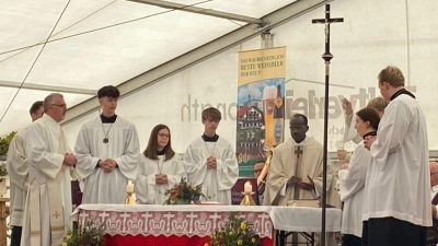 Zeltgottesdienst (Bild: Harald Biersack)