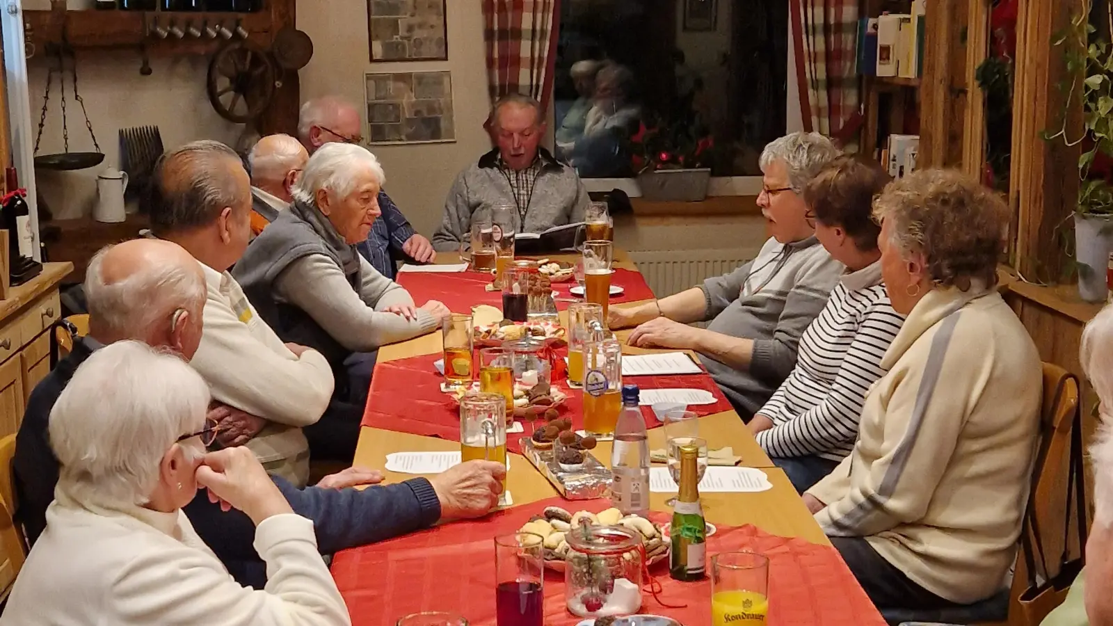 OWV trifft sich zur vorweihnachtlichen Runde (Bild: Eva Ristl)