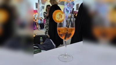 Aperol-Gottesdienst in Weiden. (Bild: Susanne Götte)