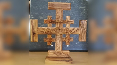 Jerusalemkreuz, gestiftet von P. Matthias Karl OSB für das Mitterteicher Friedensgebet (Bild: Carmen Roose)