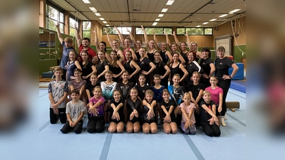 39 TG-Aktive beim Training im Landesleistungszentrum Hof (Bild: Kerstin Burkhard)