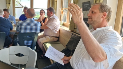 Fachgruppenleiter Adrian Blödt aus Kohlberg erstattet Bericht. (Bild: Peter Wittmann)