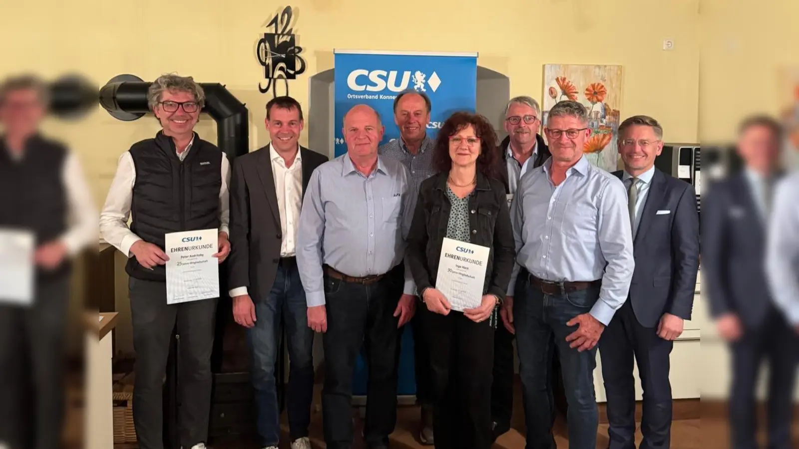 Die Geehrten der Jahreshauptversammlung.<br>von links Peter Andritzky, Ortsvorsitzender Andreas Malzer, Richard Eckstein, Alfons Haberkorn, Inge Härtl, Reinhard Betzl, Uwe Rosner, Kreisvorsitzender Tobias Reiß. (Bild: Julia Hamann)