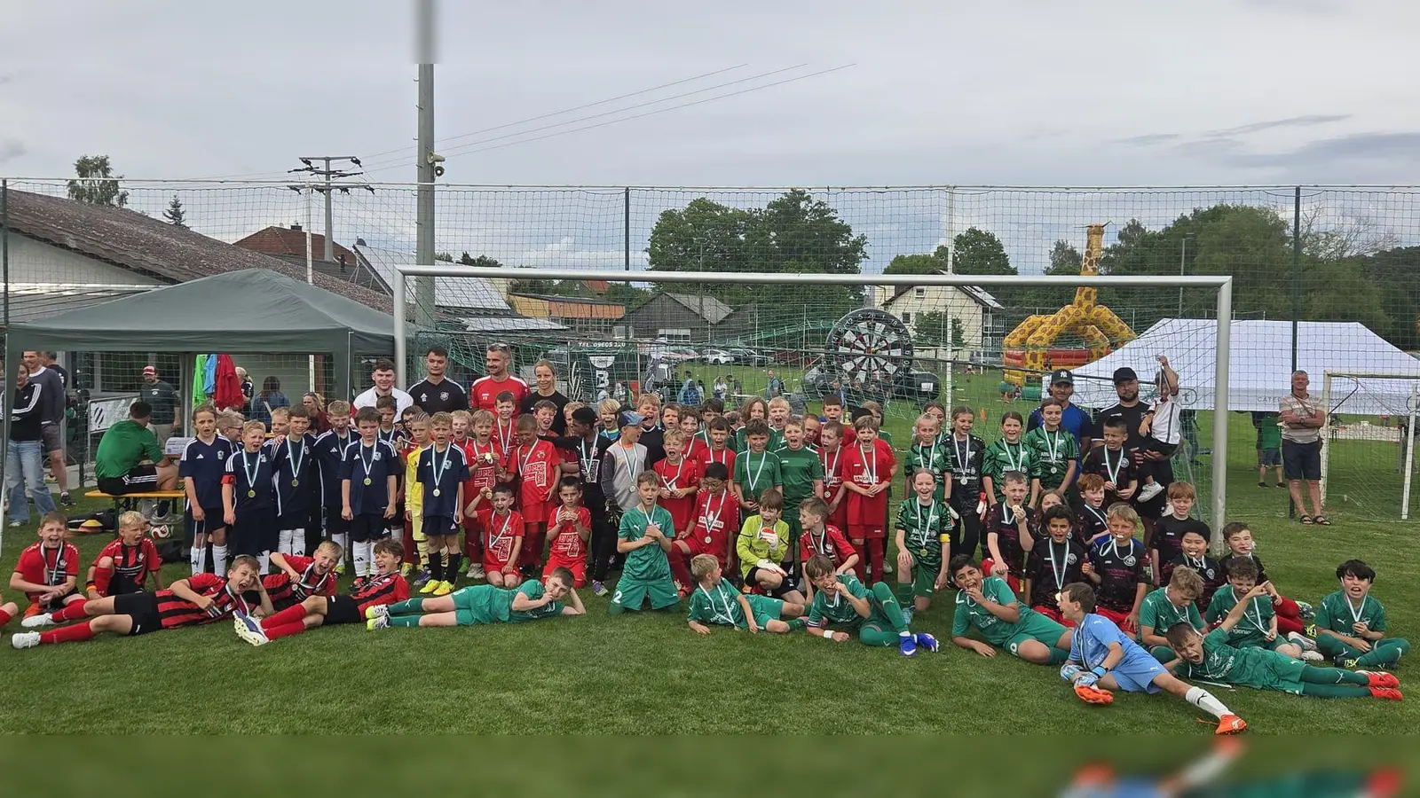 Siegerehrung der F-Jugend beim Kohlberger Kirwa-Cup. (Bild: Herbert Riedel)