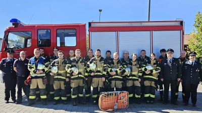 Gruppenbild nach erfolgreich absolvierter Leistungsprüfung (Bild: Lukas Fenzl)