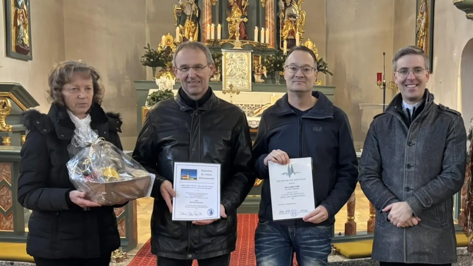 Bernhard Schmauß und Stefan Gold werden für jahrzehntelanges Engagement ausgezeichnet (Bild: Linda Schmauß)