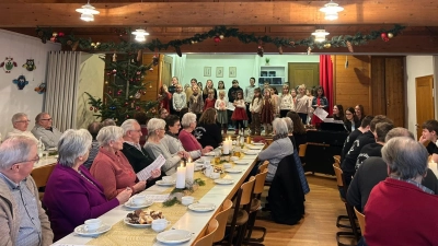 Der Kinderchor übernahm die musikalische Umrahmung. (Bild: Maria Scheitinger)