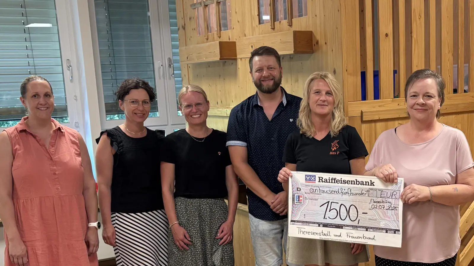 von links nach rechts: Laura Kindl, Birgit Erndt, Korinna Baur, Tobias Säckl, Alexandra Pfab, Christine Schwepesch (Bild: Tobias Säckl)