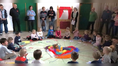 Gemeinsamer Morgenkreis mit Oma und Opa. (Bild: Louise Weiß)